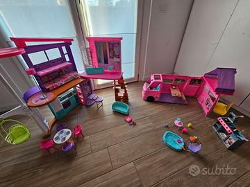 Camper e casa di Barbie
