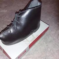 Scarpa coprigesso