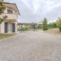 VILLA BIFAMILIARE IN CLASSE ENERGETICA A3