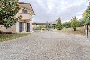 VILLA BIFAMILIARE IN CLASSE ENERGETICA A3