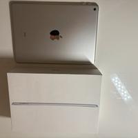 Apple iPad 6° generazione 32GB - WiFi