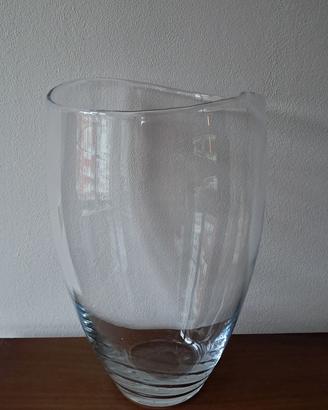 Vaso in vetro trasparente