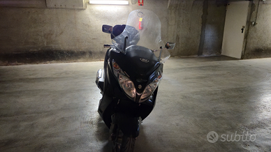 Suzuki Burgman AN 400