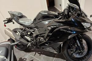 Kawasaki ZX4R