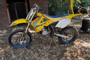 SUZUKI RM85