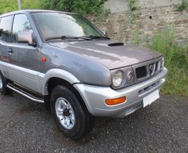 Terrano II 2.7 iscritto ASI gancio traino pochi km