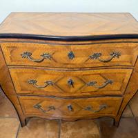 Cassettiera lastronata antica