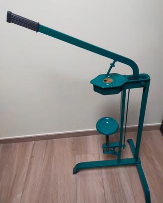 Tappatrice a leva marca Tavernella