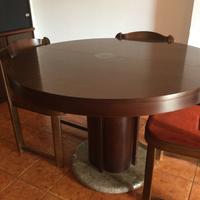Tavolo in legno estendibile