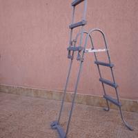scaletta per piscina