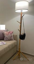 Lampada Appendiabiti in legno