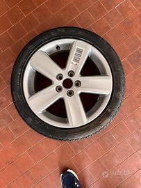 Cerchio in lega Varano e gomma 205/45 R16