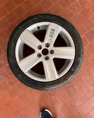 Cerchio in lega Varano e gomma 205/45 R16