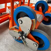 Carrello saliscale elettrico