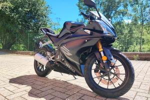 Yamaha YZF-R125 Restyling 2018 – Nera – Originale
