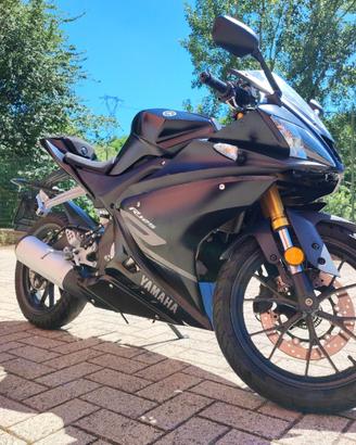 Yamaha YZF-R125 Restyling 2018 – Nera – Originale