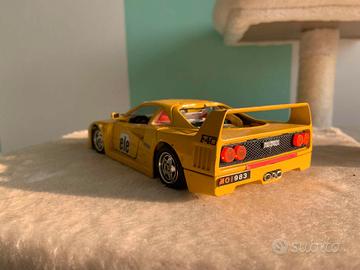 Modellino Bburago f40 gialla