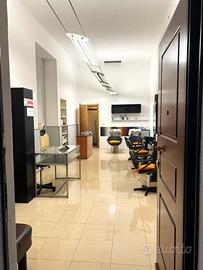Locale professionale – Via Amendola