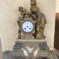 Elegante Parigina Antica in Bronzo Dorato