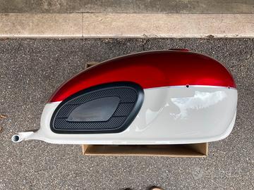 Triumph serbatoio 