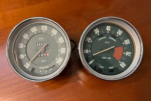 Alfa Romeo Giulia Nuova Super 1300 strumenti