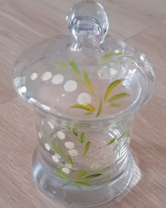 Vaso in vetro decorato con coperchio, batticarne