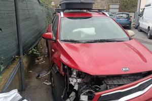 Kia stonic incidentata