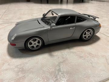 Modellino Burago 1:18 Porsche Carrera 911 (1993)