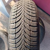 gomme neve  175 65 r15 