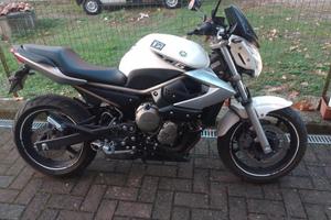 Yamaha xj6 
