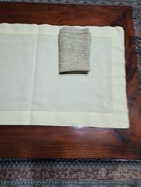 stock di 5 Runner con tovaglioli per bar e B&B