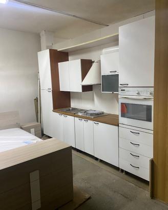 Mobili per arredamento casa