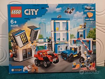 60246 LEGO CITY STAZIONE DI POLIZIA PZ 743 ANNI 6+