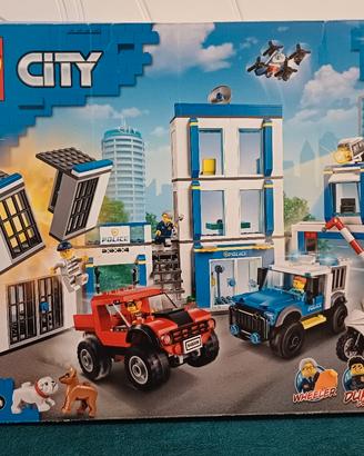 60246 LEGO CITY STAZIONE DI POLIZIA PZ 743 ANNI 6+