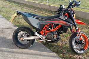 KTM 690 SMC R