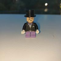 Lego Batman Pinguino Minifigure con accessorio