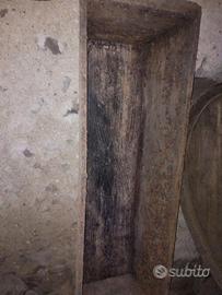 Vecchia tinozza o tino a vasca in legno di rovere