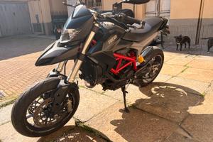 Ducati Hypermotard 821