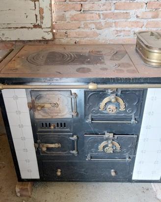 Spolert, cucina economica a legna