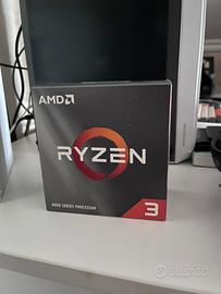 AMD Ryzen 3 4100 con dissipatore