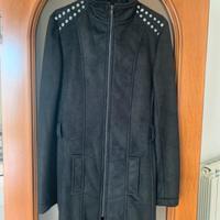 Cappotto scamoscio con borchie e cintura