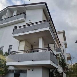 Casa indipendente con giardino