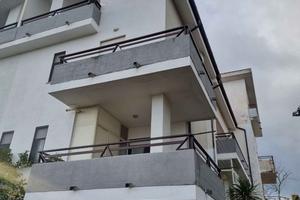 Casa indipendente con giardino