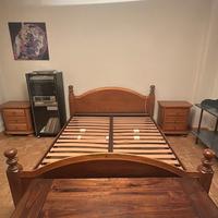 bordo del letto in legno