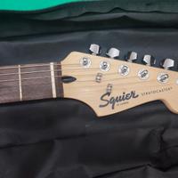 Ribassato Fender Stratocaster Squier +ampli Roland