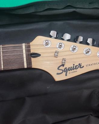Ribassato Fender Stratocaster Squier +ampli Roland