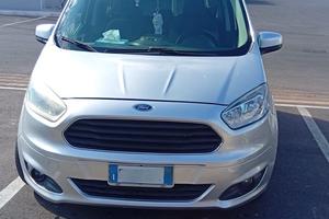 Ford tourneo