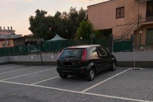 Posto auto scoperto zona Romanina