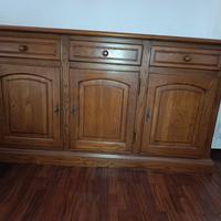 Credenza in legno massiccio
