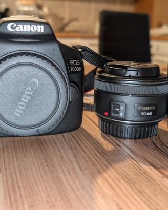 Canon EOS 2000D + 2 Obiettivi (18-55mm & 50mm f/1.
